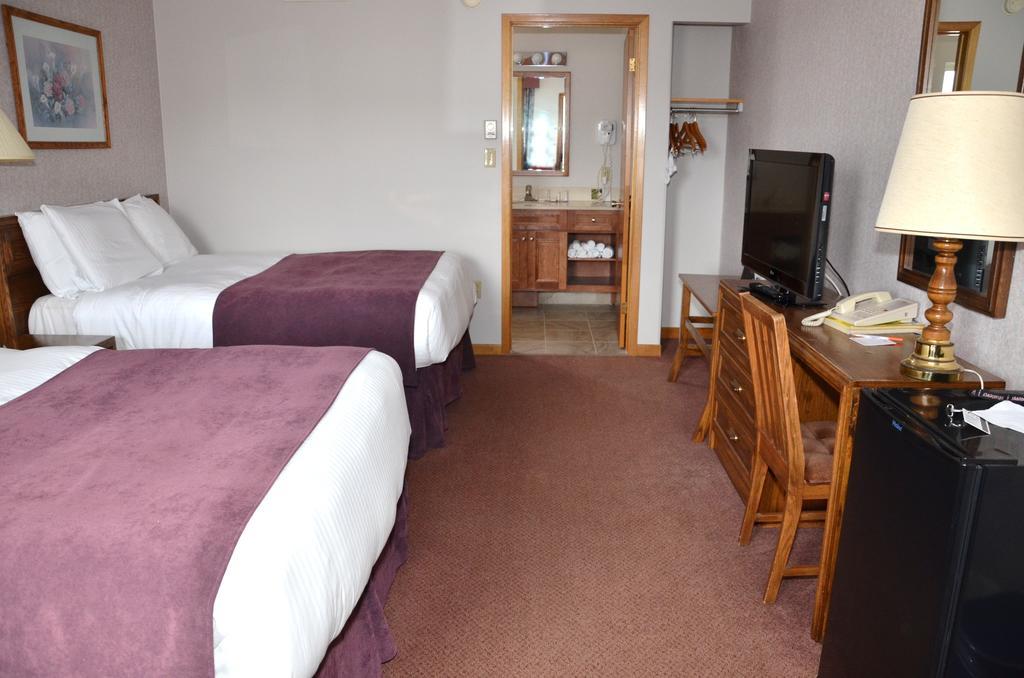 Dutch Inn Cornwall Phòng bức ảnh